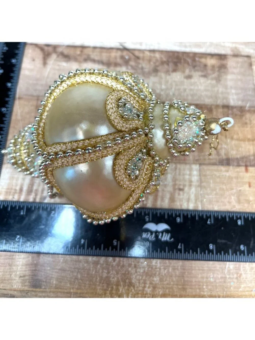 Vtg Pair Of Gold Beaded & Glittered Christmas Ornaments With Elegant Drop Design